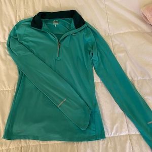 Nike dry-fit kong sleeve with quarter zip